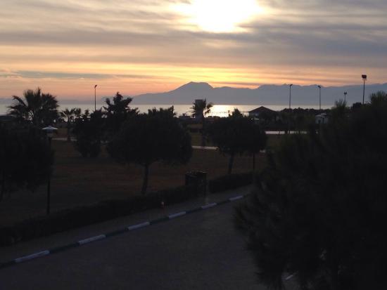 Simply Caddie Beach Restaurant